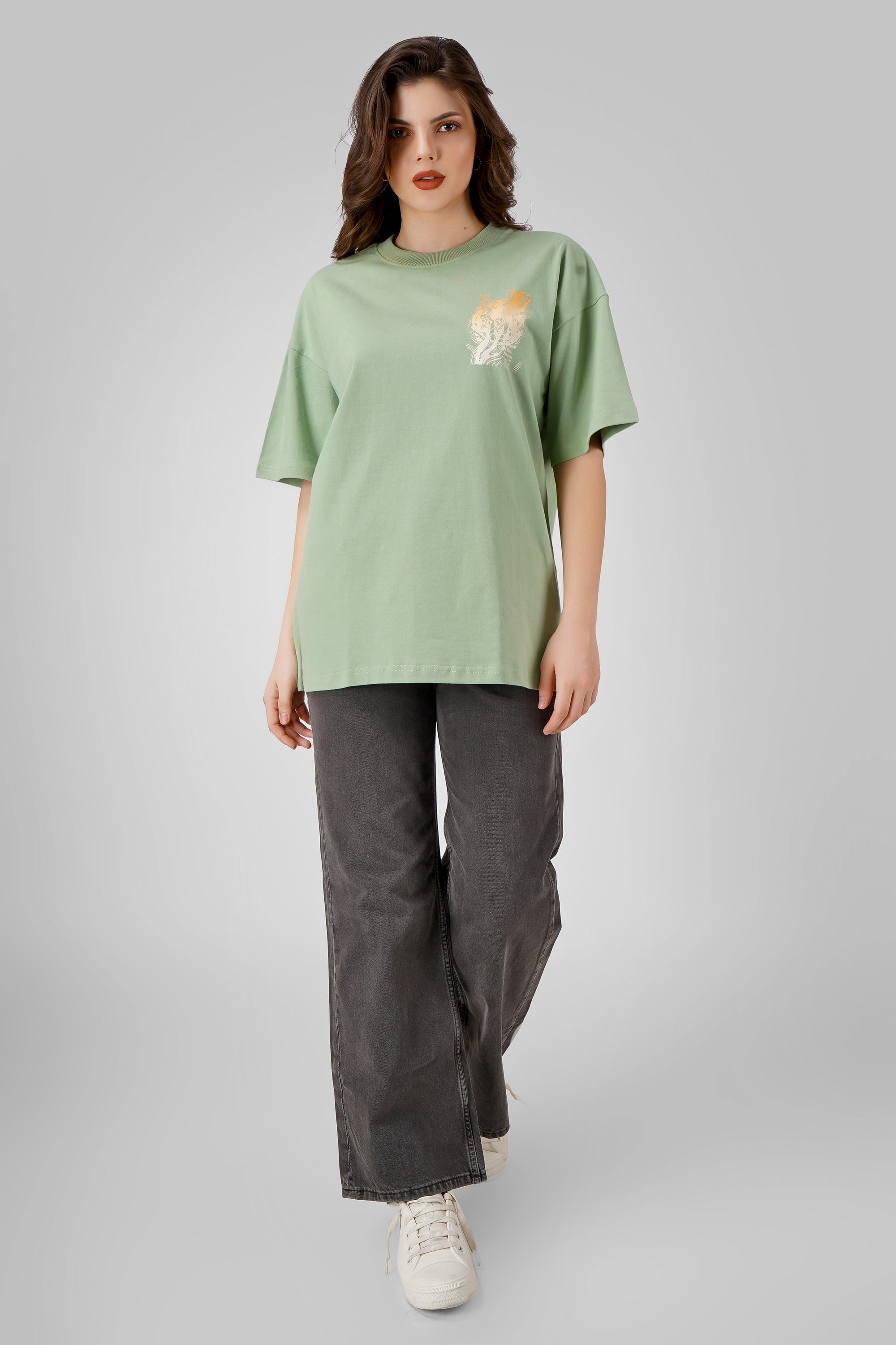 Art- Oversized T Shirt - Tea Green