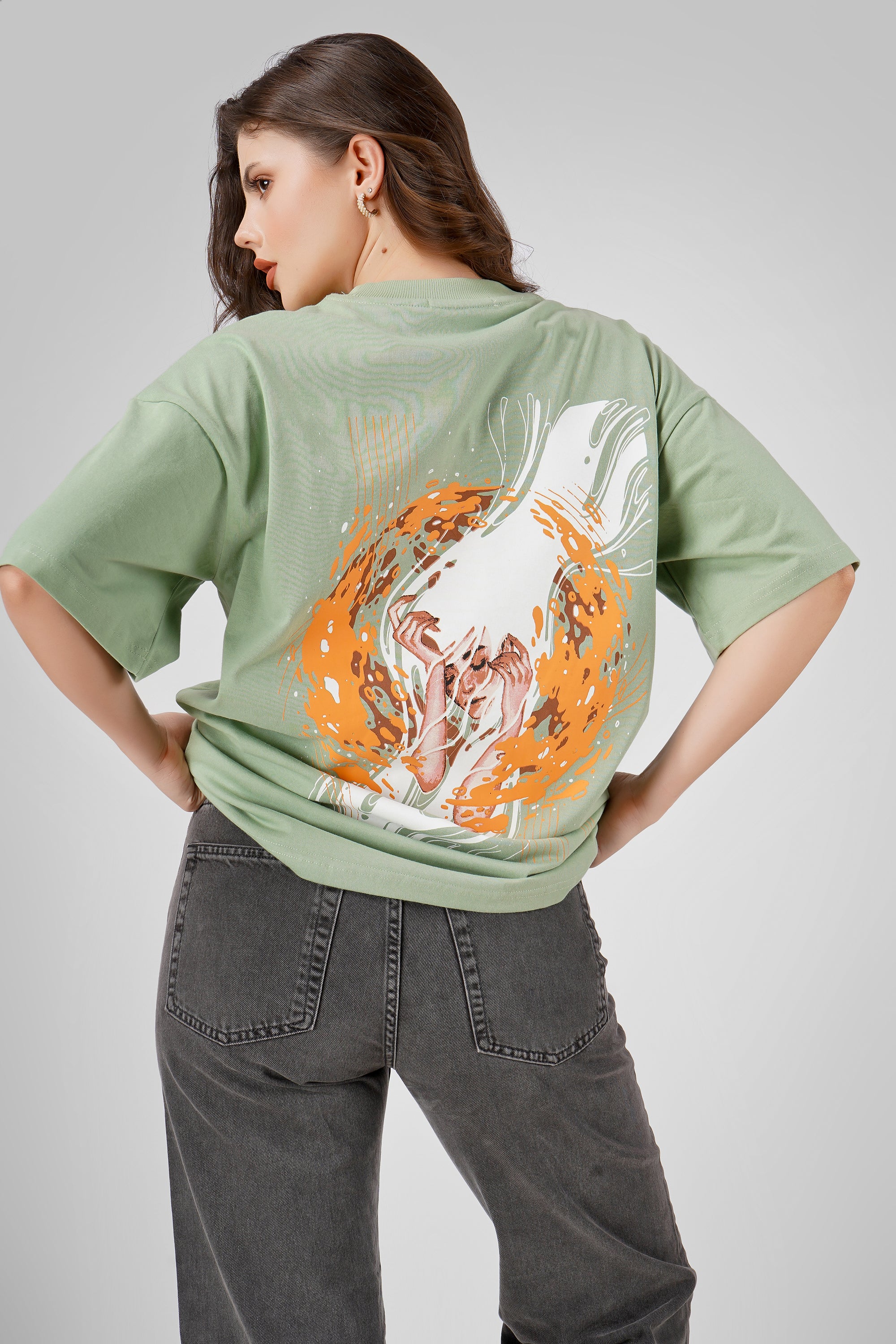 Art- Oversized T Shirt - Tea Green