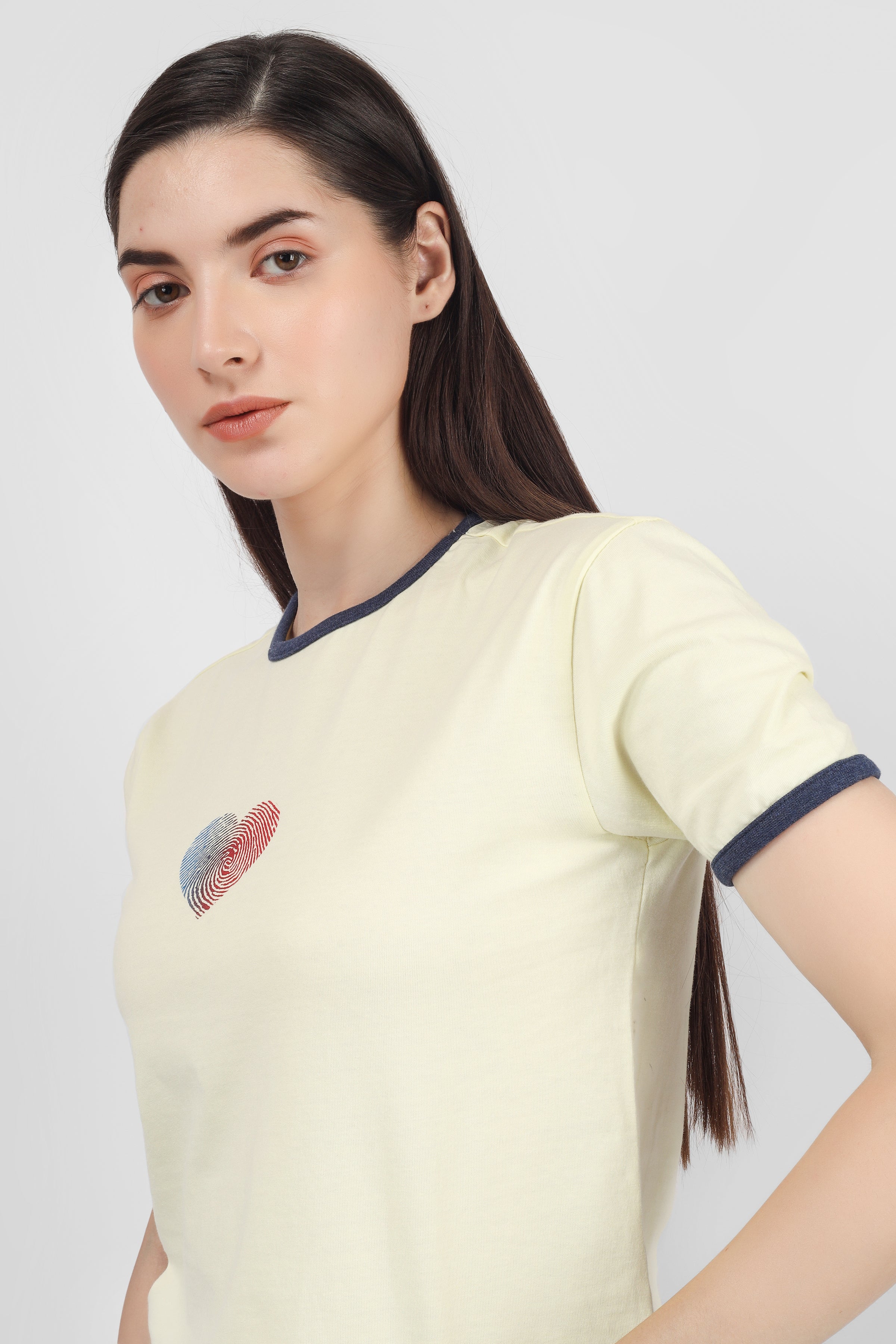 Heart - Regular Fit Tshirt - Butter Yellow