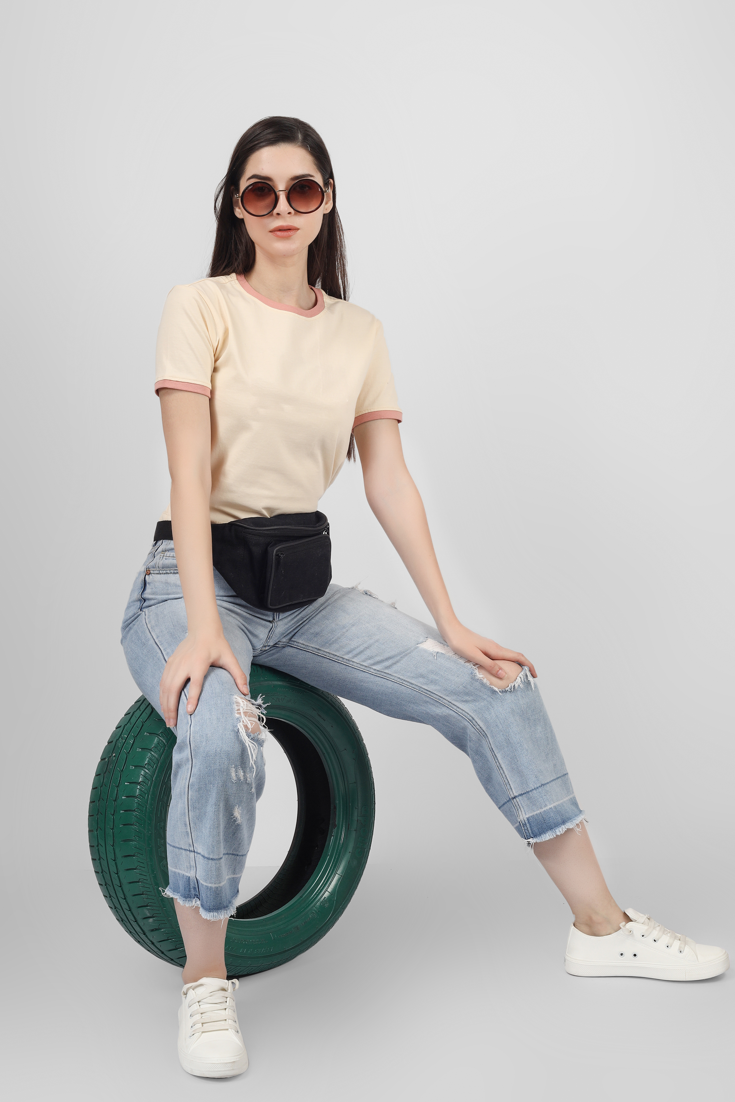 Solid - Regular Fit Tshirt - Beige