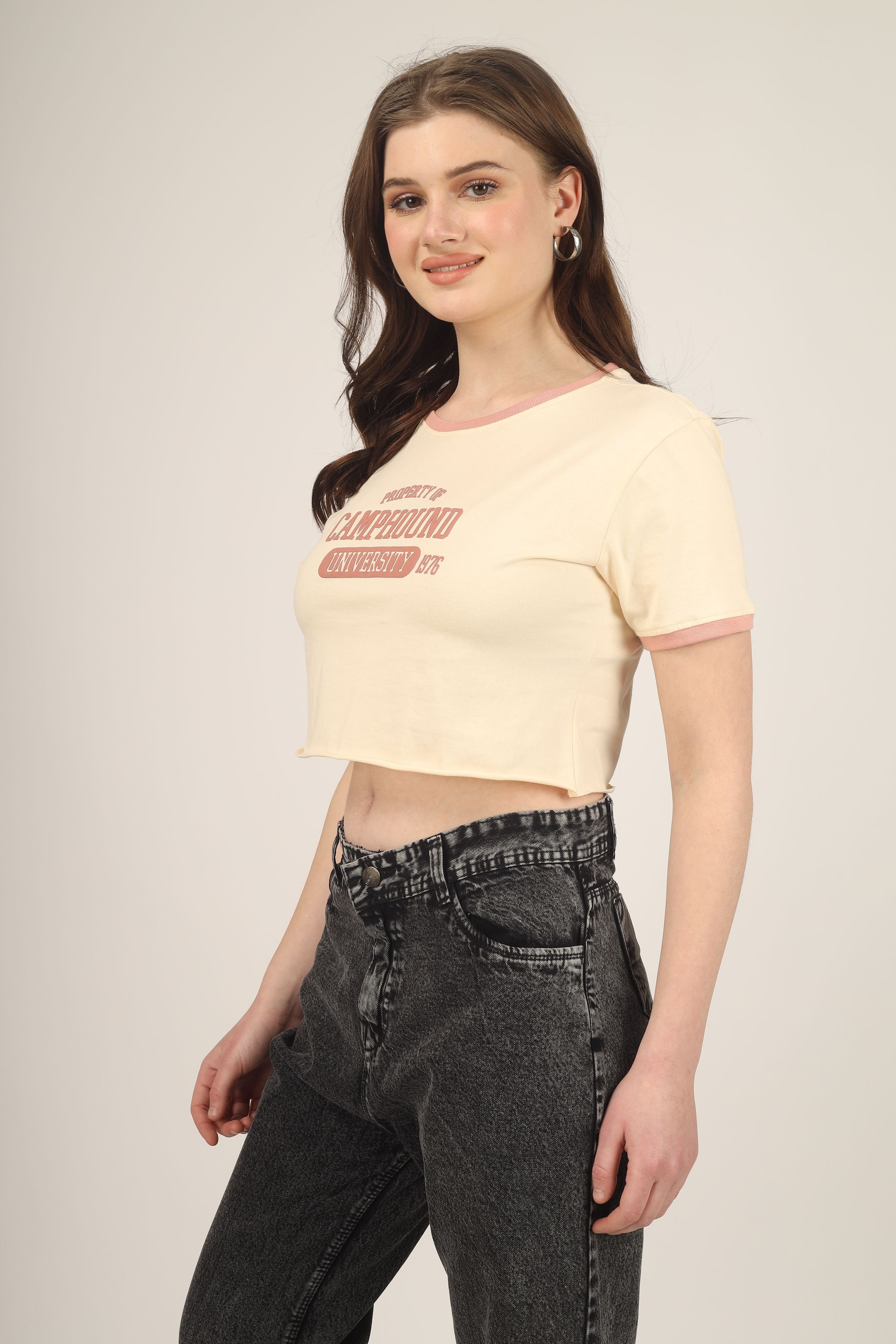 Varsity - Crop T Shirt - Peach