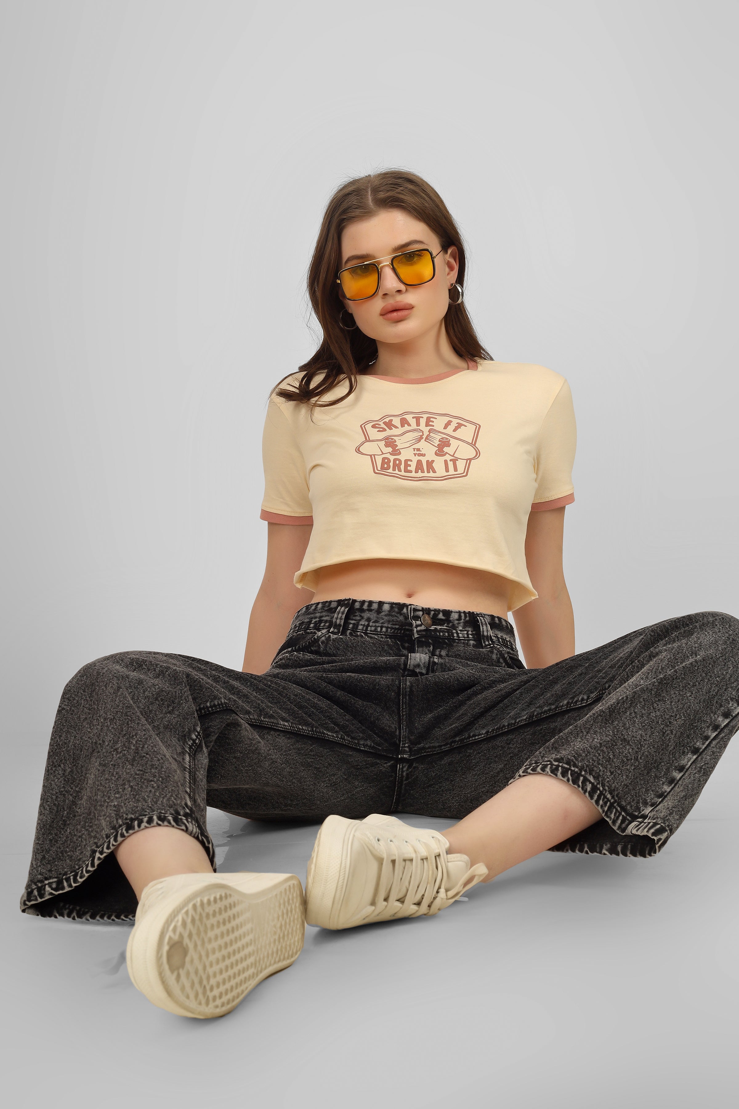 Skater - Crop T Shirt - Beige