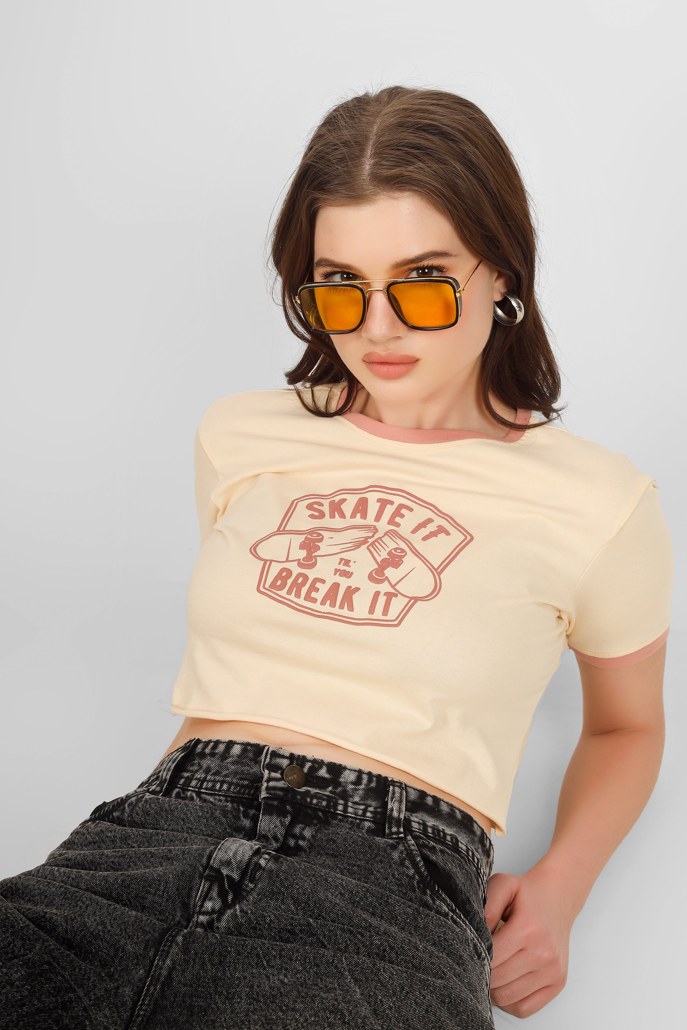 Skater - Crop T Shirt - Beige
